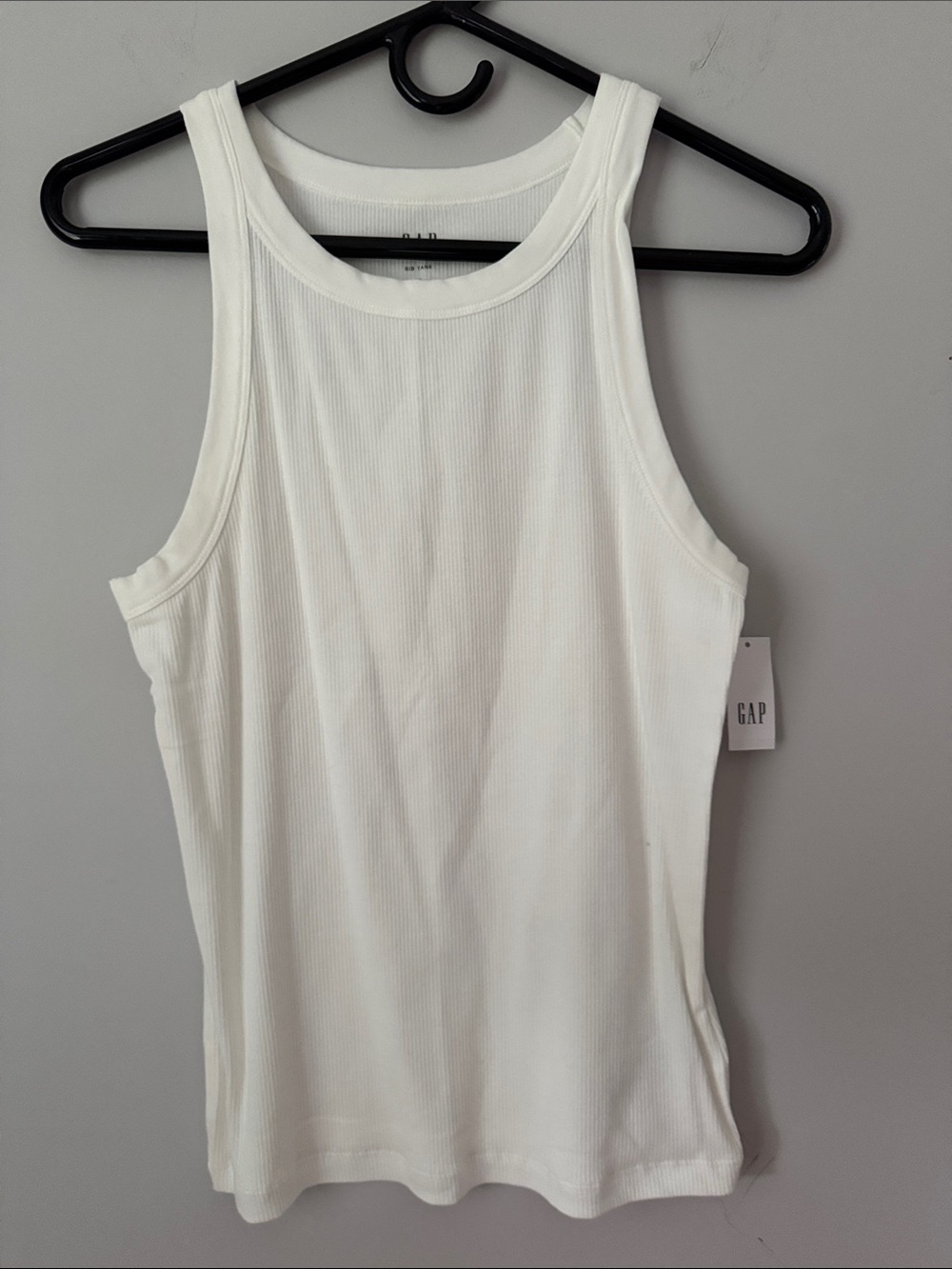 🆕 GAP Women's Off White Racerback Ribbed Tank - M